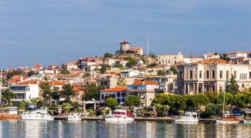 Foça - Cunda ( Alibey Adası ) - Şeytan Sofrası
