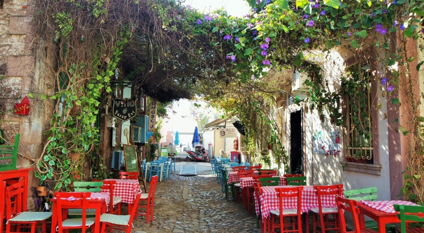 Foça - Cunda ( Alibey Adası ) - Şeytan Sofrası